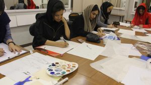 کلاس طراحی لباس در تهران